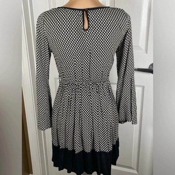 🖤 Ya Los Angeles Long Sleeve Gingham Print Bell Sleeve Dress Small - Picture 8 of 8